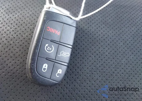 2020 Jeep Grand Cherokee Altitude 4X2 from USA, damaged, VIN 1C4RJEAG3LC246010